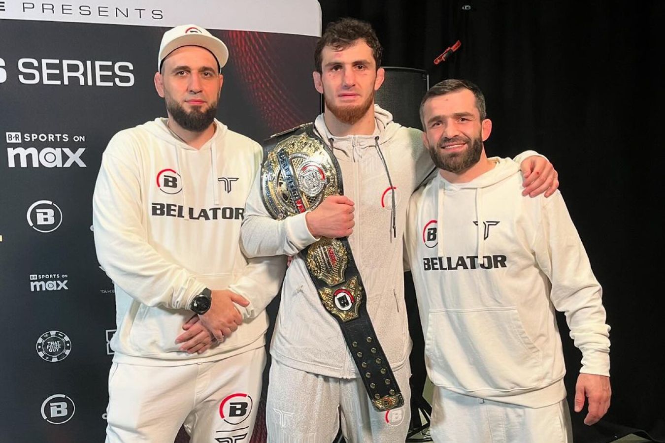 В Bellator новый чемпион из России. Непобеждённый Курамагомедов уже блистает на топ-уровне