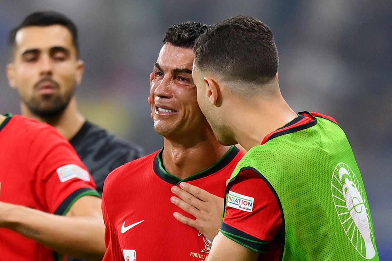 Кошта поддержал Роналду, заплакавшего после незабитого пенальти в матче со Словенией