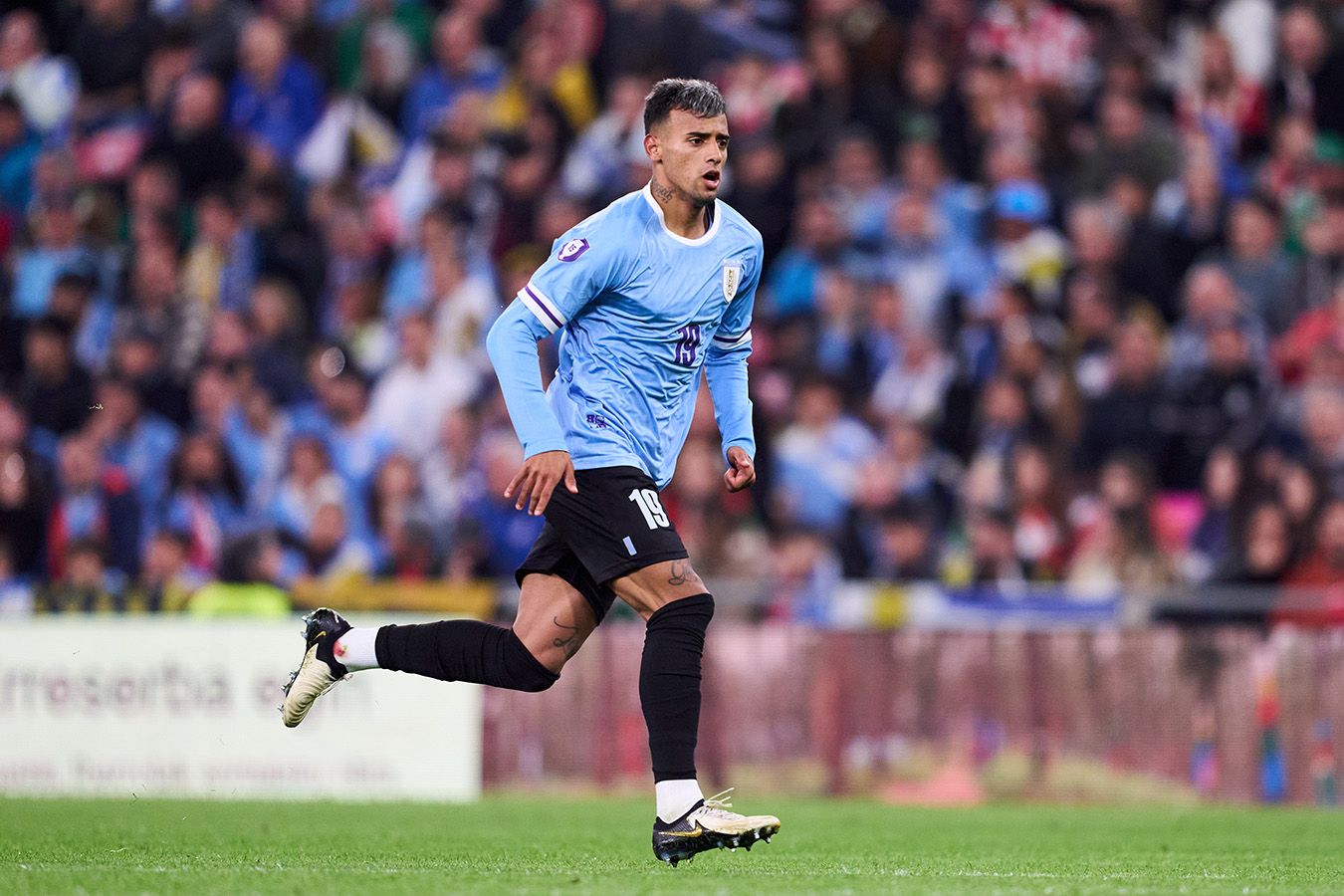 Жирона предложила рекордные  15 млн за игрока сборной Уругвая  Романо