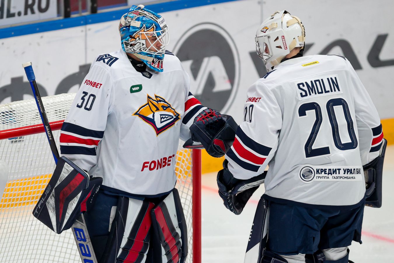 Разин объяснил пропущенные Смолиным голы в первом периоде матча Металлурга с Ак Барсом