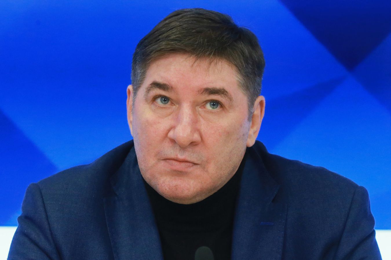 В Авангарде начались какие-то разборки. Кожевников об уходе Алексея Волкова