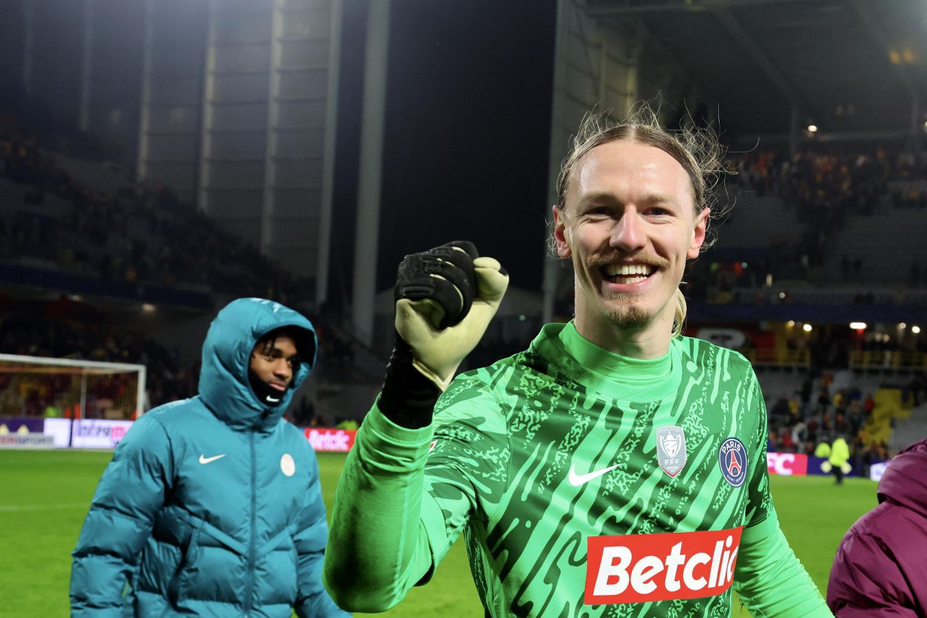 Видео: четыре подряд сейва Сафонова в серии пенальти ПСЖ  Фламенго