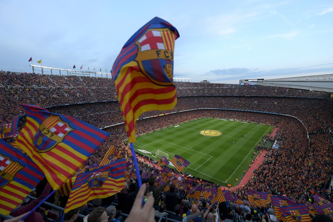 Лапорта: у Барселоны будет лучший стадион в мире после реконструкции