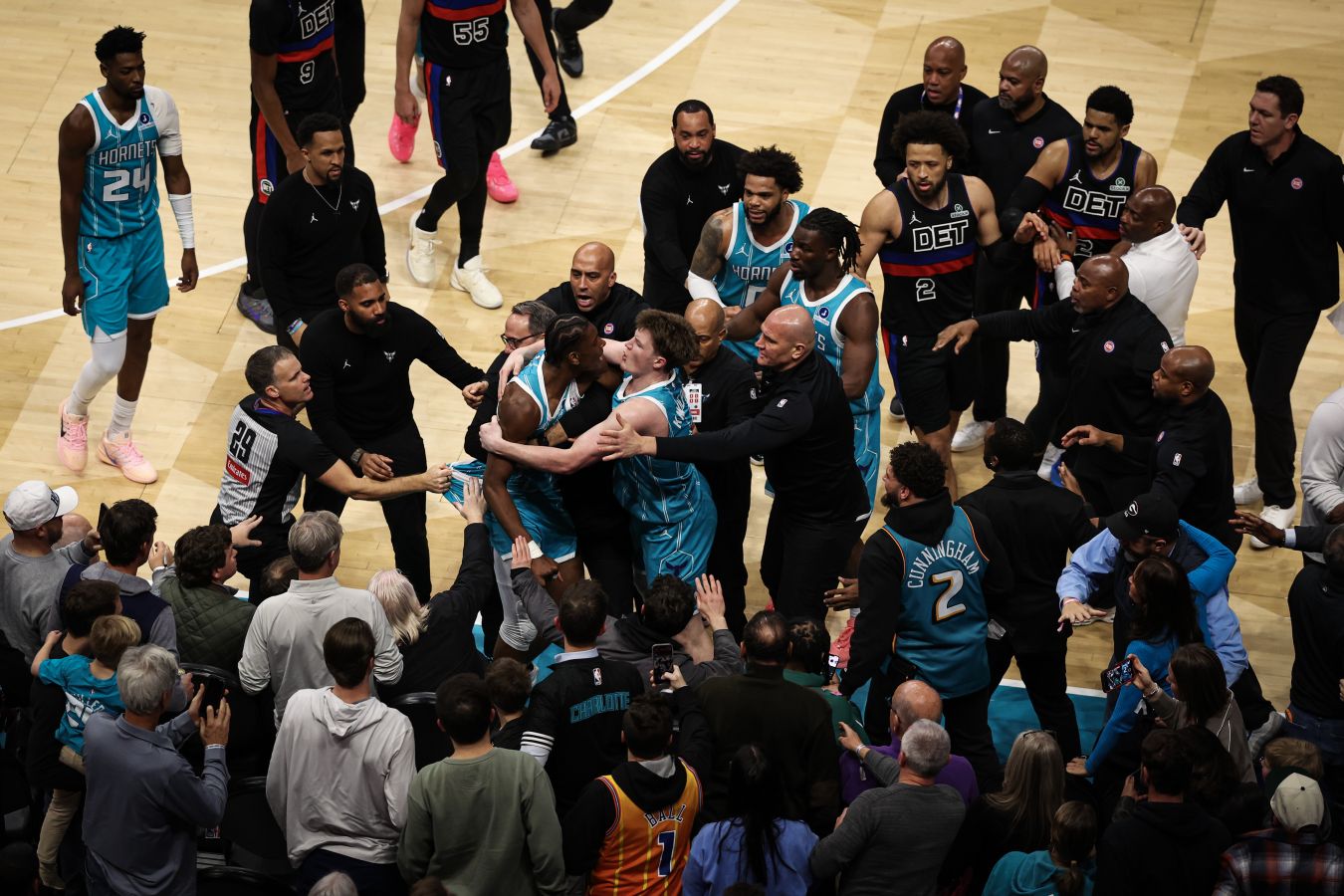 Драка, которую встретишь в баскетболе