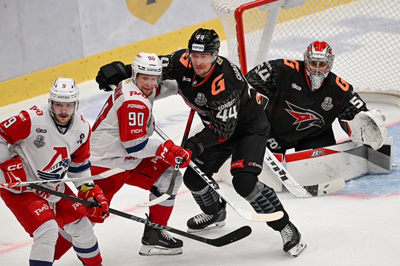 Онлайн-трансляция матча «Авангард» – «Локомотив»