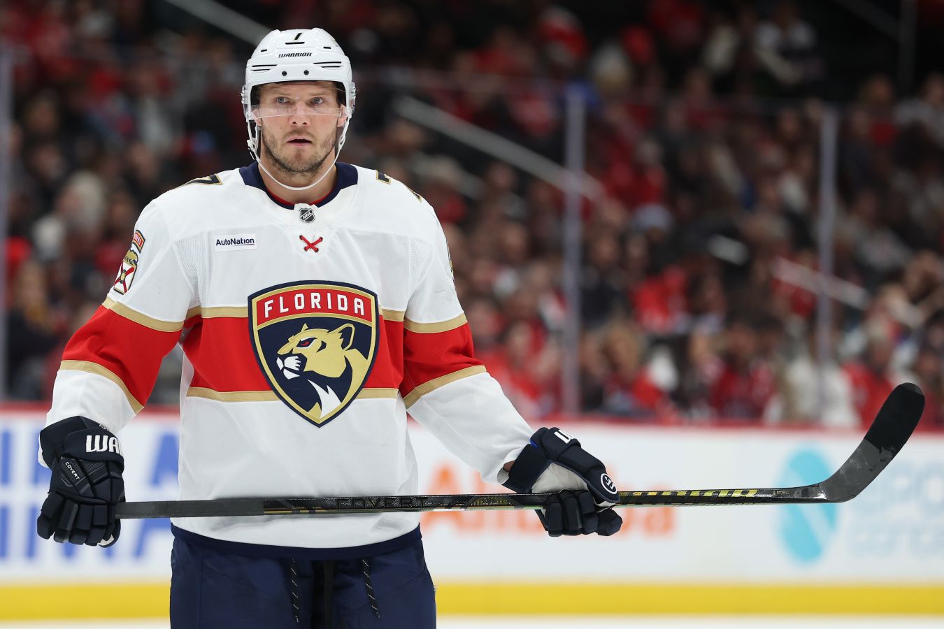 Защитник Флориды Куликов рассказал о решении взять флаг России на чемпионский парад