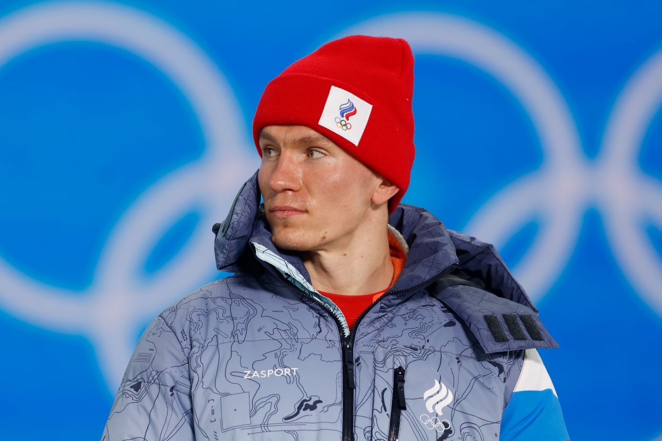 Александр Большунов одержал победу в коньковой разделке на этапе Кубка России в Кировске