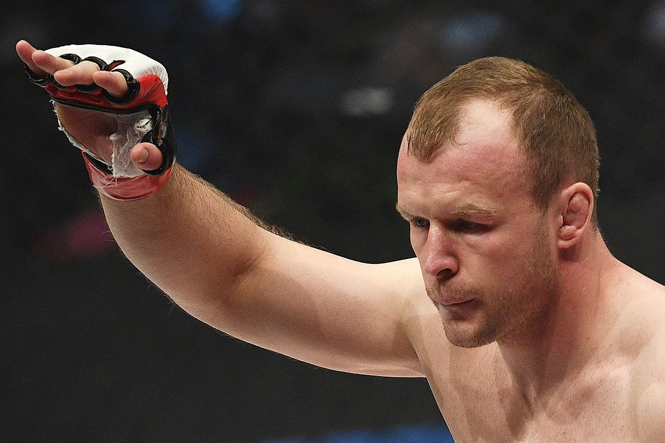 Александр Шлеменко: хуже Исраэля Адесаньи в UFC чемпиона не было