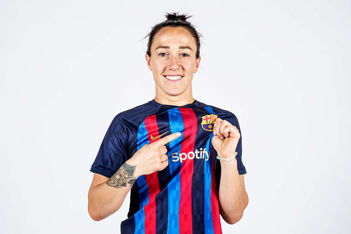 «Барселона» подписала лучшую футболистку 2020 года в мире Люси Бронз