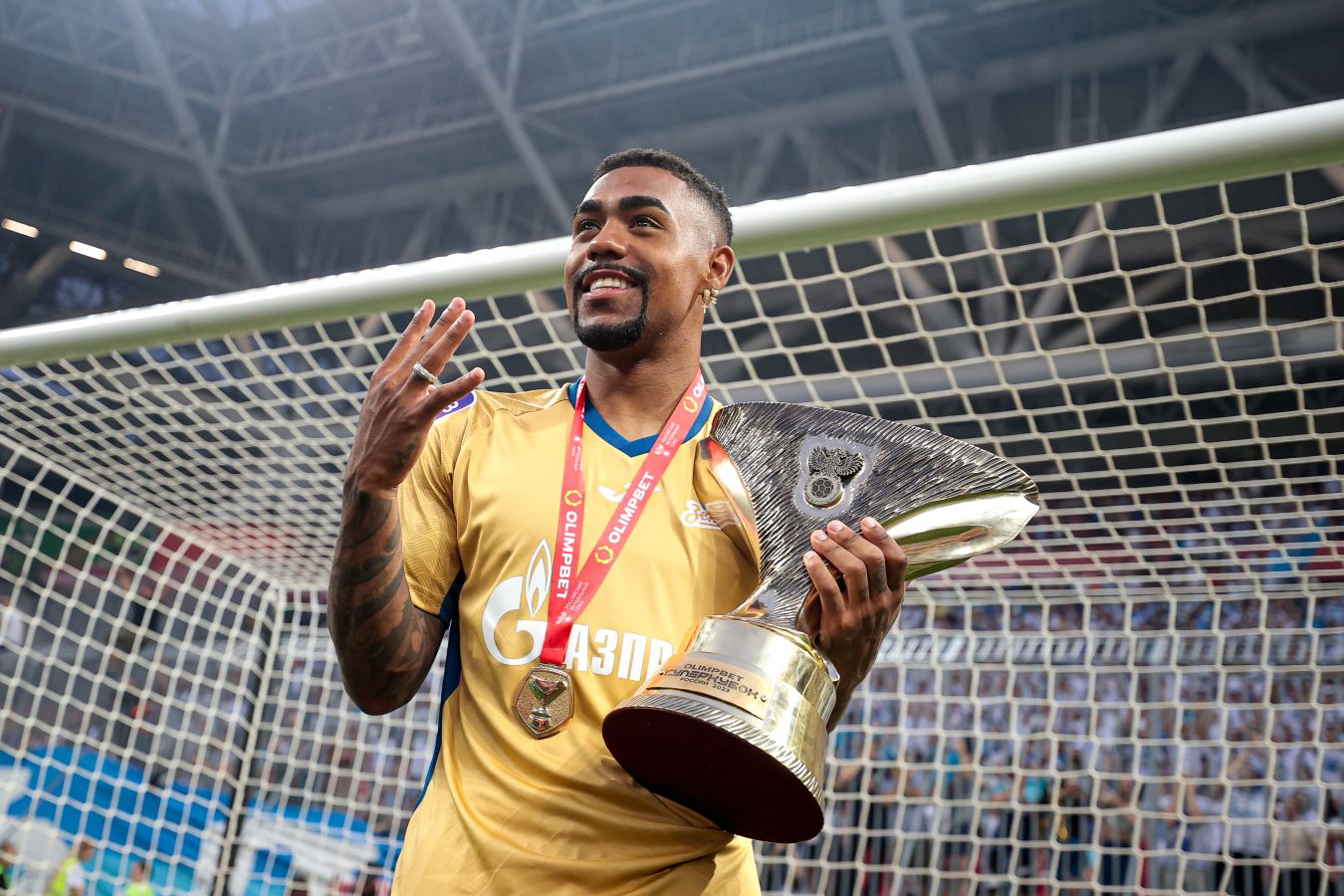 Зенит рассматривает возможность возвращения Малкома  источник