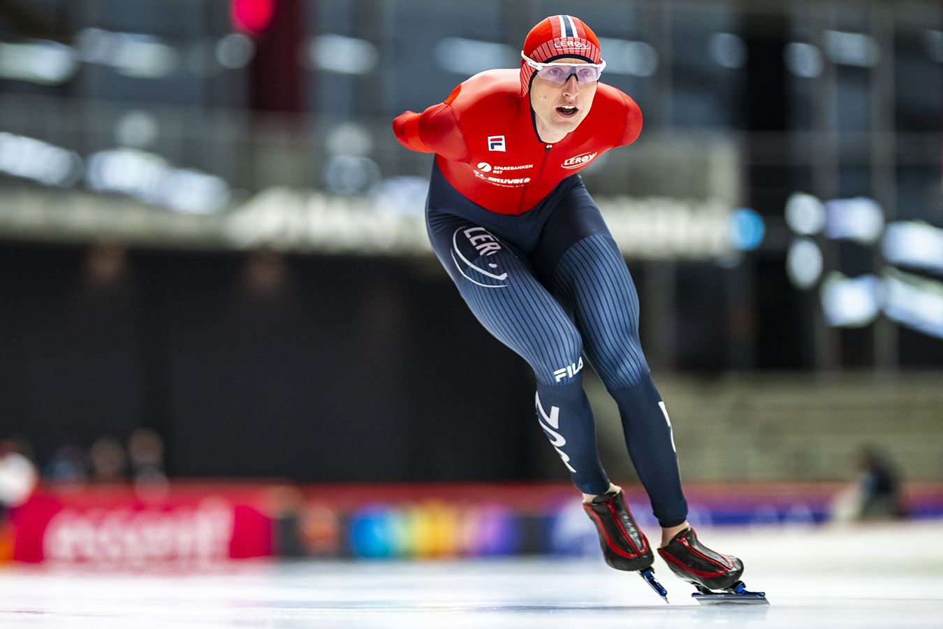 Конькобежец Эйтрем установил новый мировой рекорд на 5000 м на этапе КМ в Германии