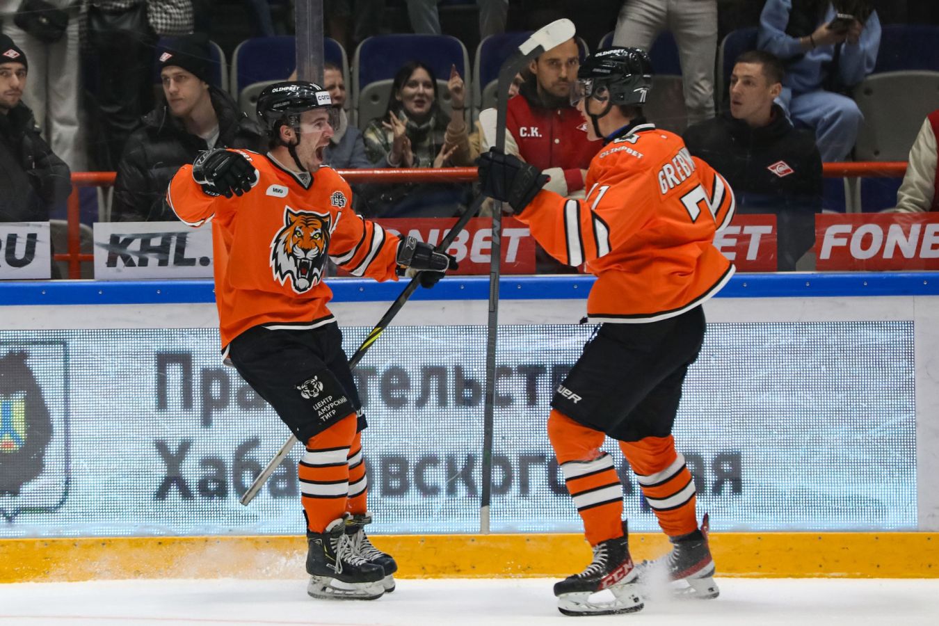 Амур обыграл Северсталь на своём льду благодаря дебютному голу Гребёнкина в КХЛ