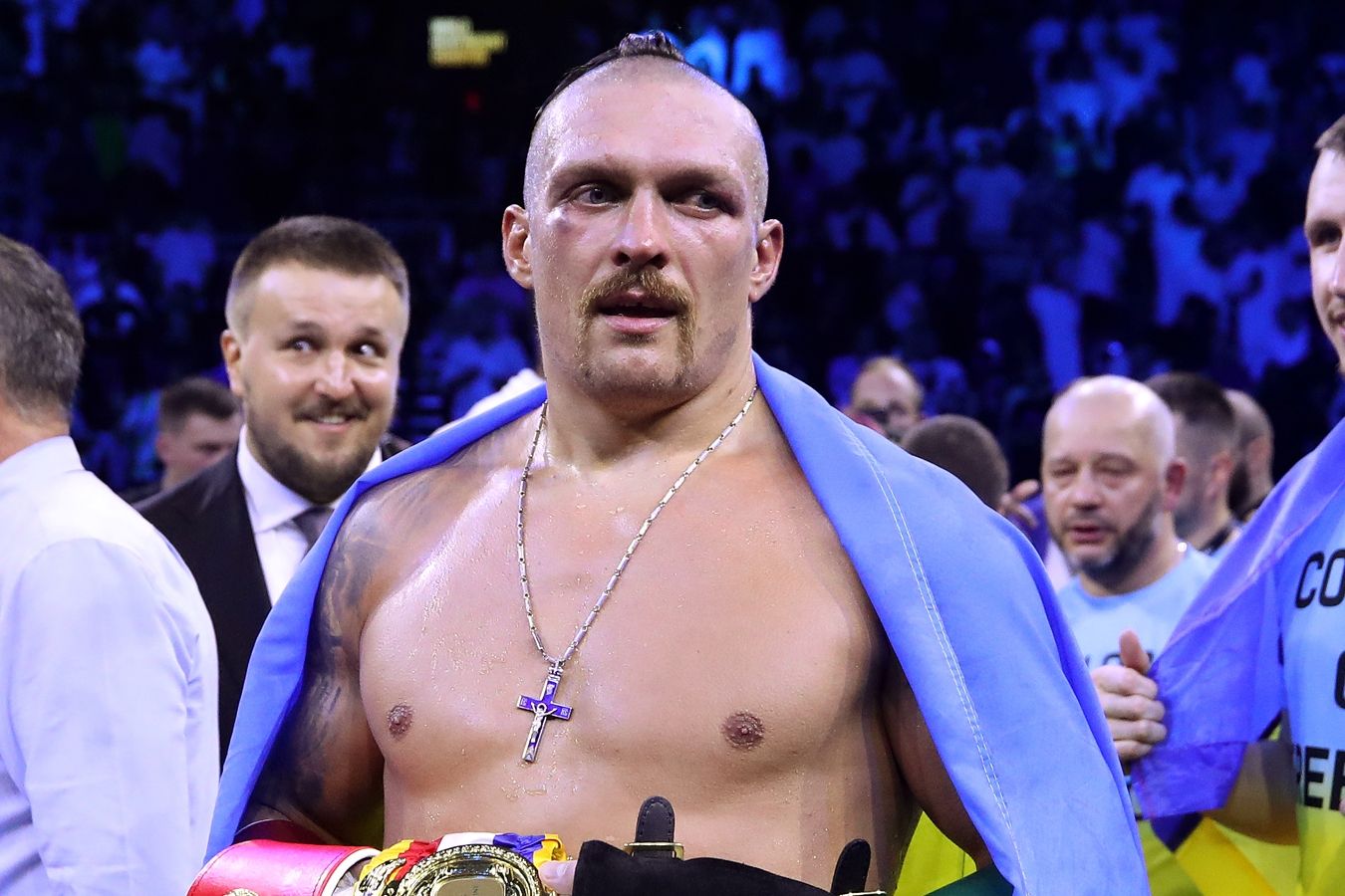 Легендарный Эвандер Холифилд обратился к Усику после реванша украинца с Фьюри