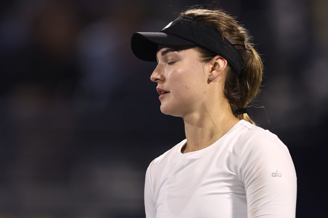 Анна Калинская снялась с матча по ходу полуфинала турнира WTA-250 в Сингапуре