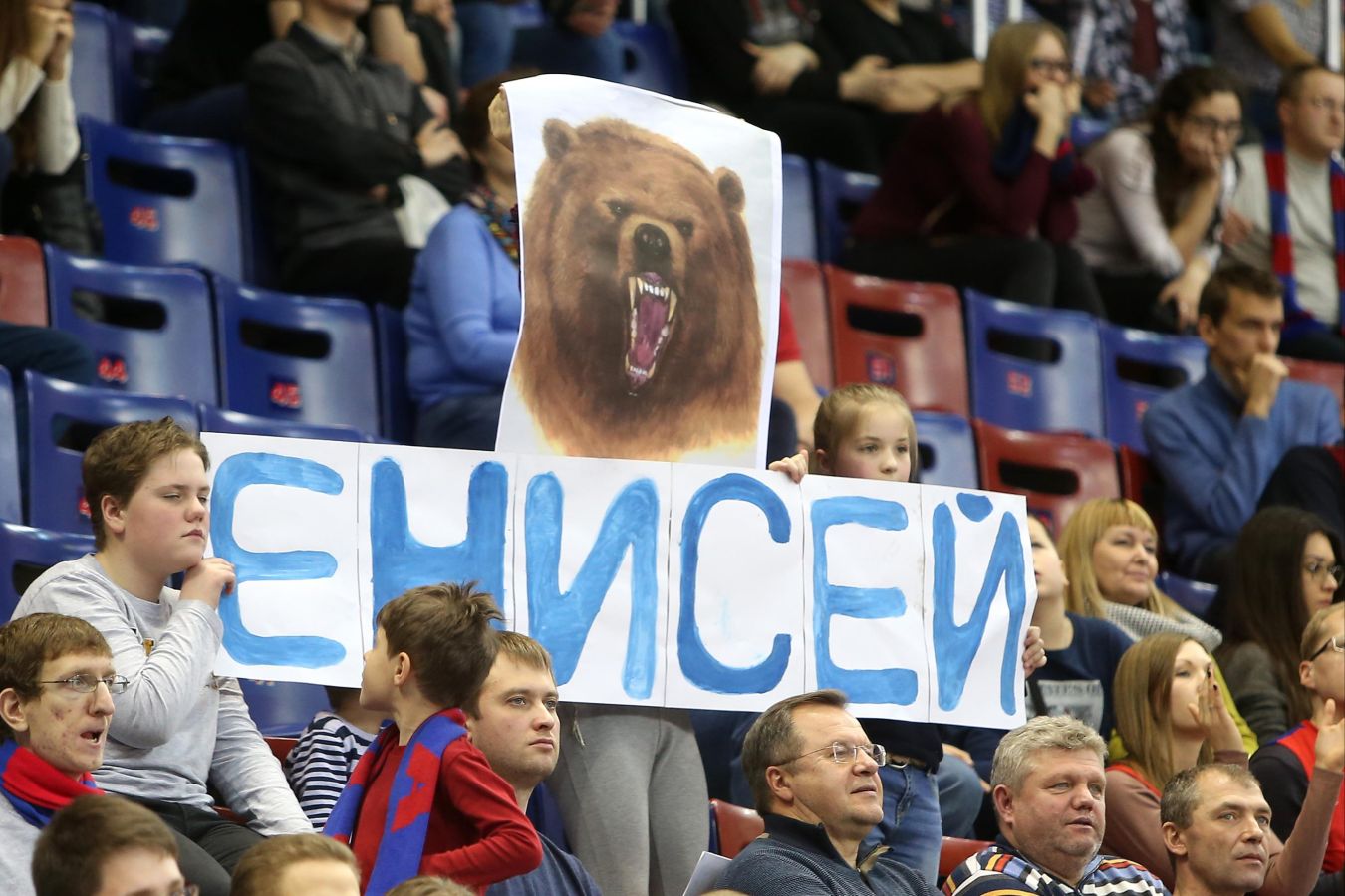 Кто тут тараканы Енисей отреагировал на видео Пари НН