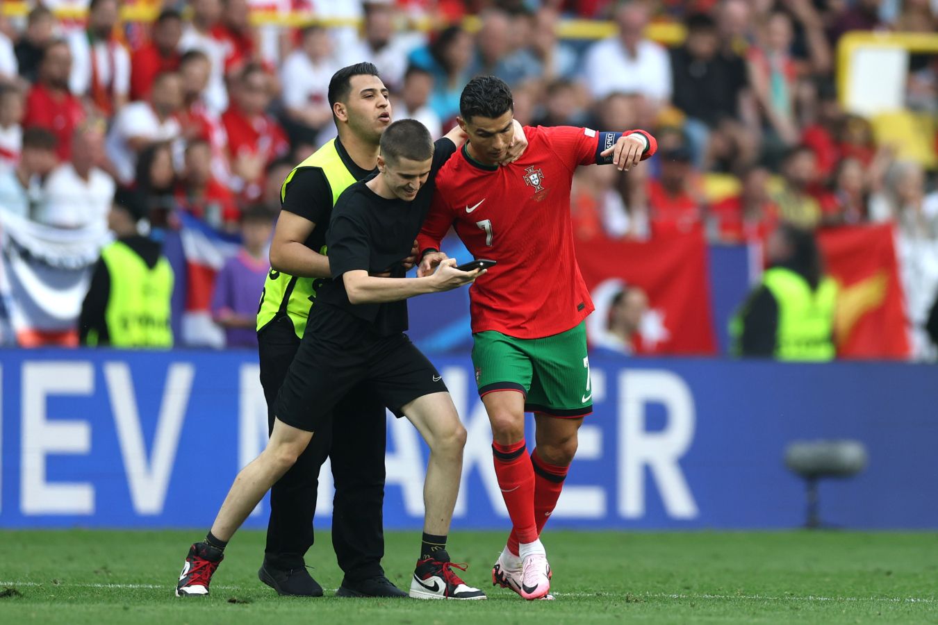 Барбоза: тренер Португалии боится заменить Роналду — на его месте должны играть другие