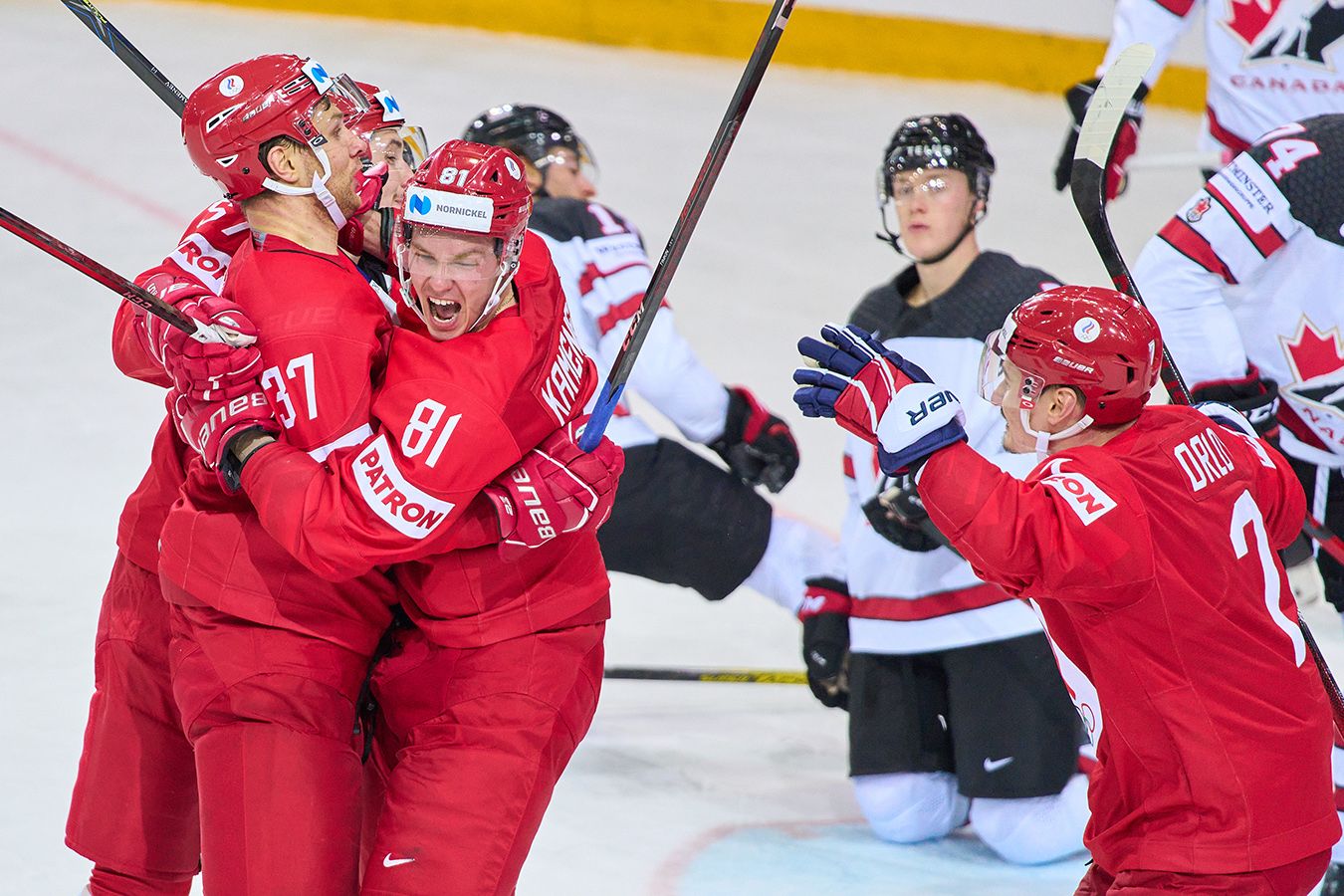 Россия хоккей сколько раз чемпионы. Сборная России по хоккею. Канада хоккей. Хоккей Салават.