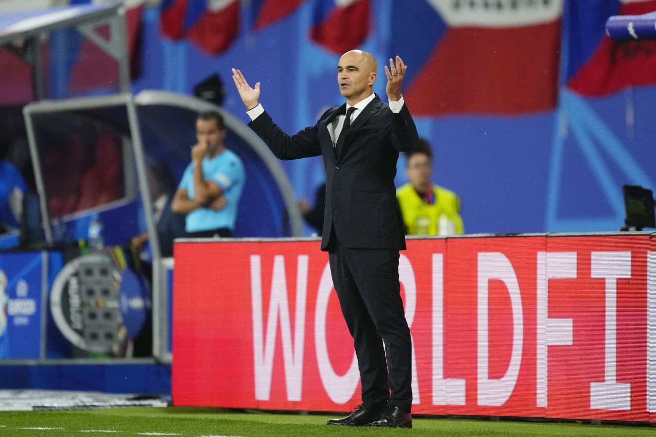 Тренер сборной Португалии поддержал Роналду после матча со Словенией на Евро-2024
