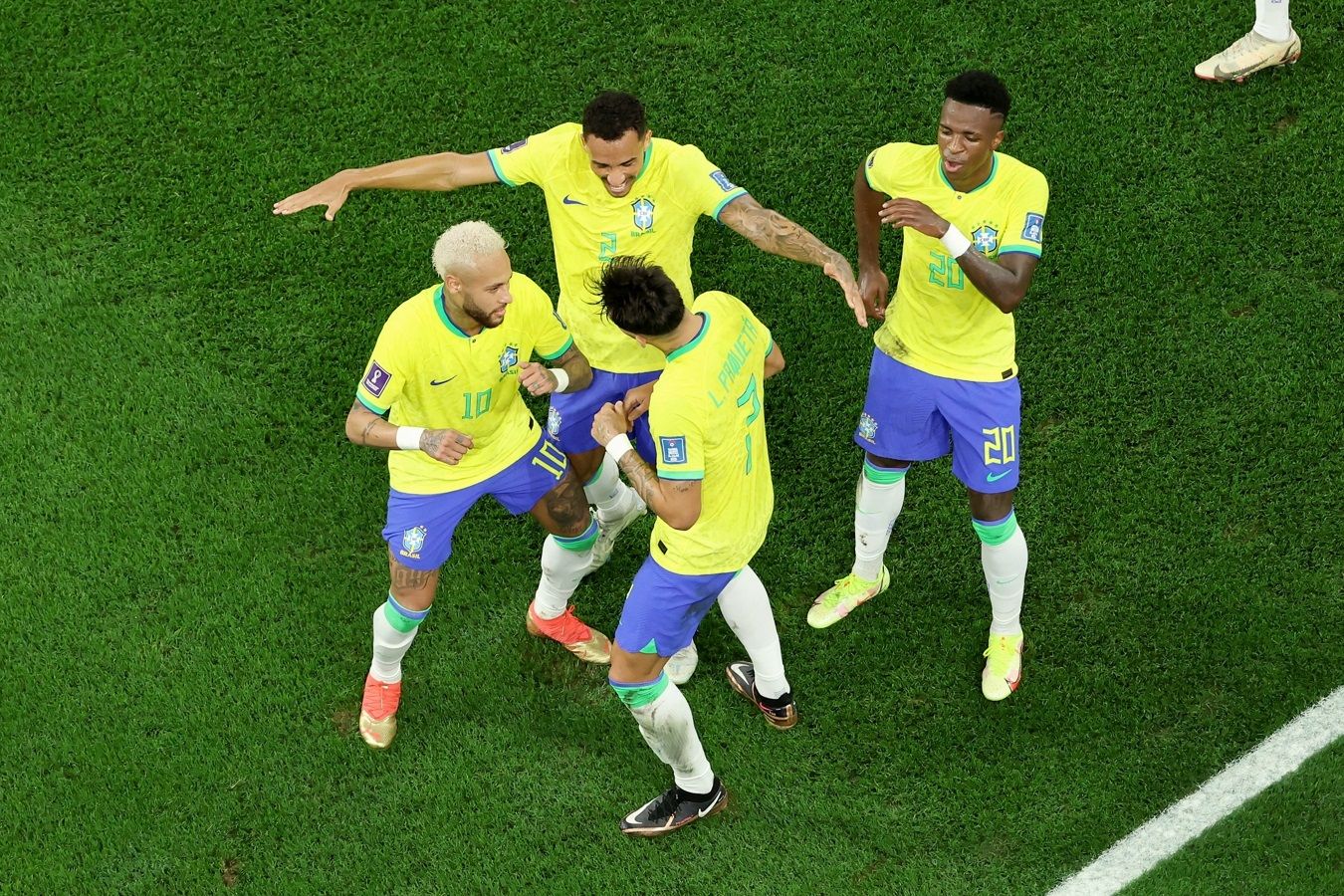 Бразилия сыграла вничью с Колумбией и вышла в плей-офф Копы-2024, у Кордобы голевой пас