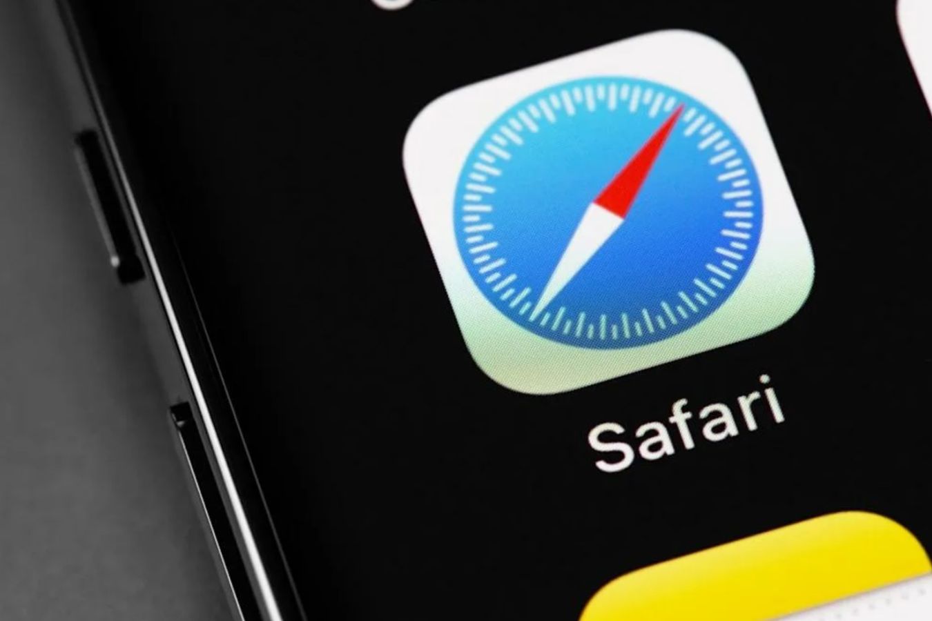 Apple призвала пользователей срочно обновить iPhone на свежую версию iOS