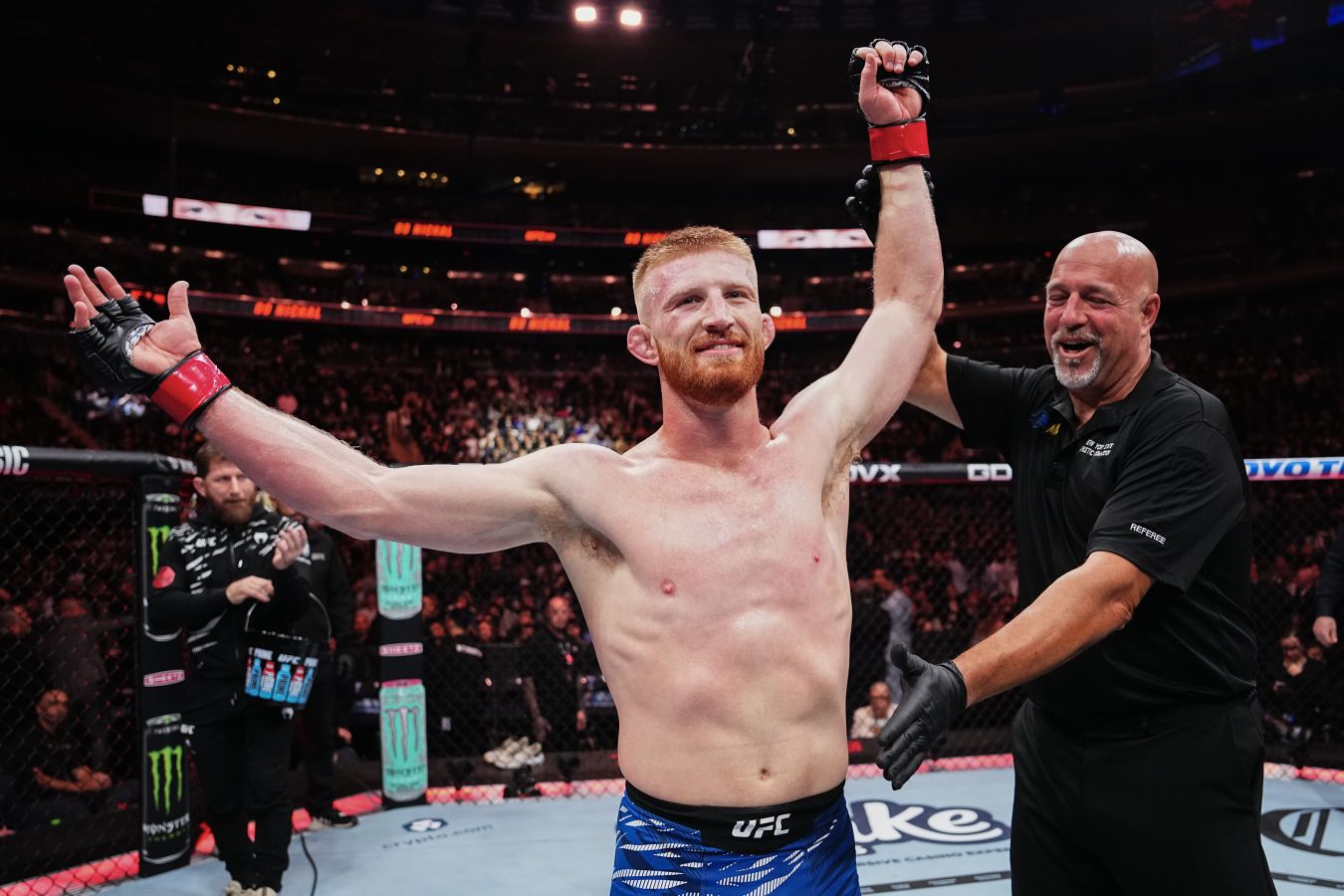 Бо Никал вызвал на бой в Белом доме Колби Ковингтона после стычки на пресс-конференции RAF