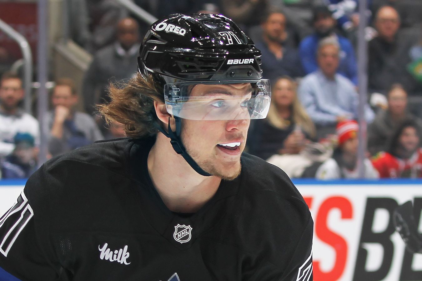 Гол и передача Гребёнкина и шайба Мичкова принесли Филадельфии победу над Ванкувером