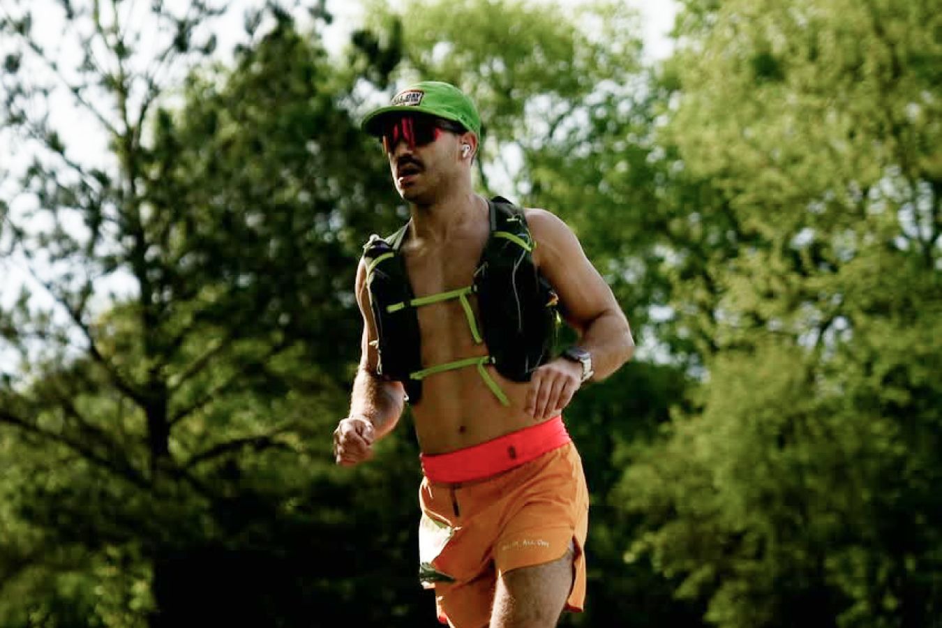 Удивительные беговые челленджи от американца Джейкоба Коэна. Видео