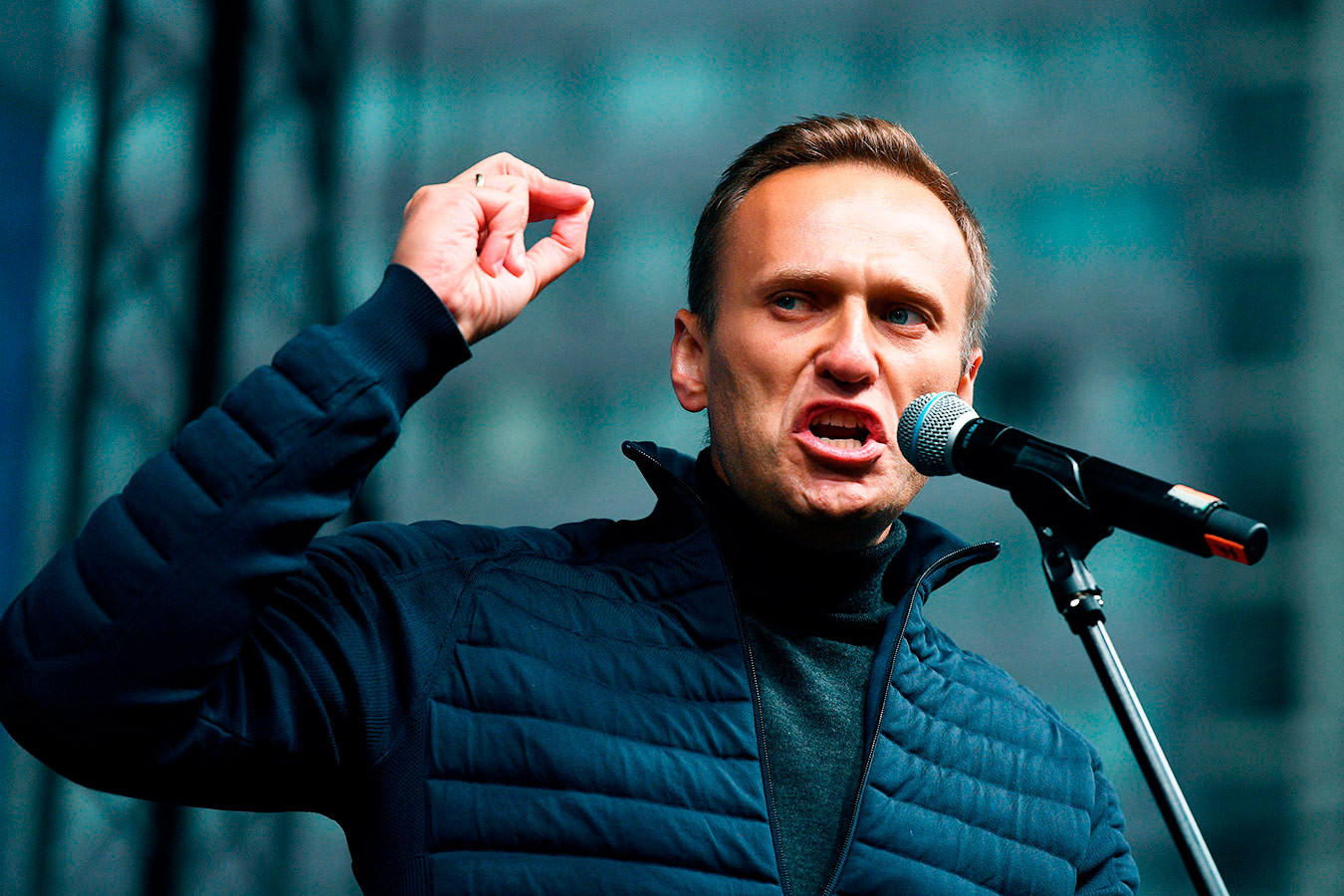 Навальный: в какую Лумумбу должен ехать Фролов? Мы живём в Лумумбе из-за Валуева!
