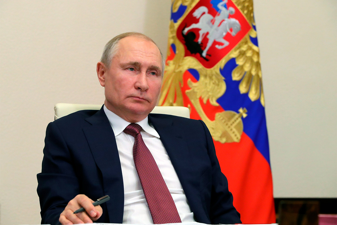 «Вы — моя единственная надежда». Румынский вратарь попросил Путина помочь с вакцинацией