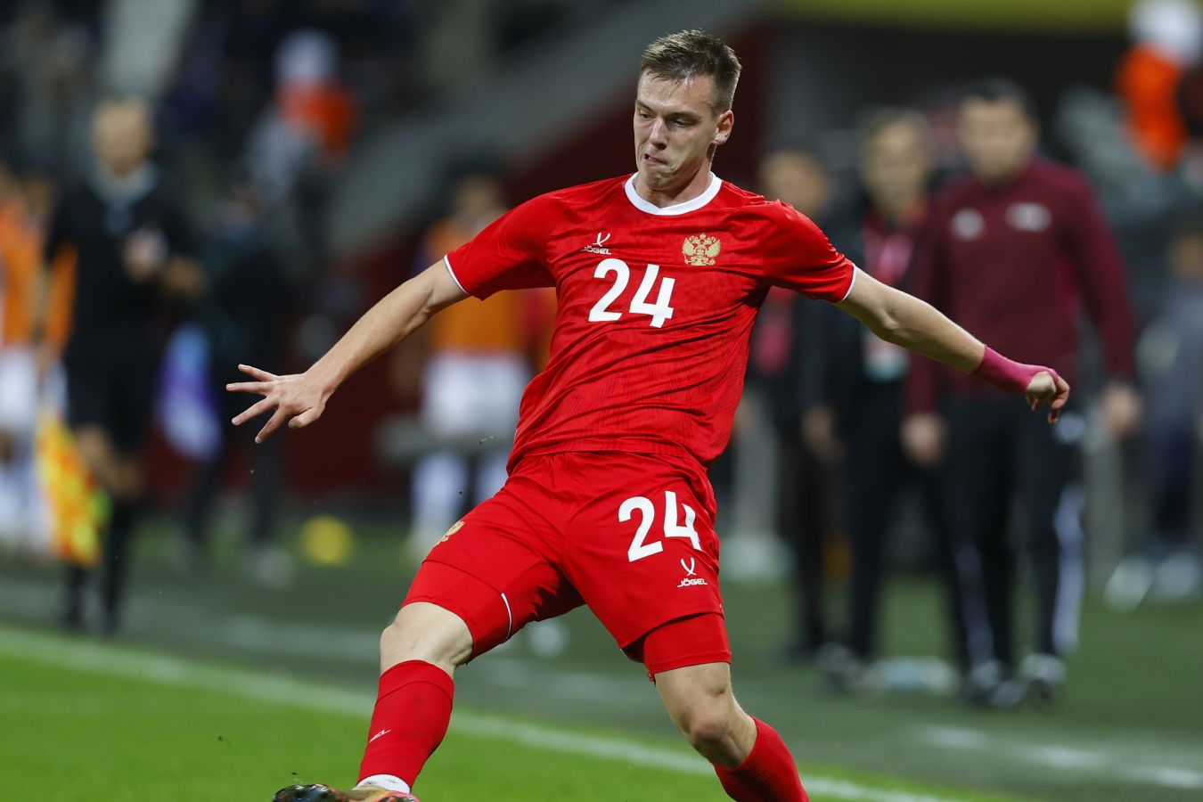 Сильянов рассказал, с каких фланговых защитников берёт пример