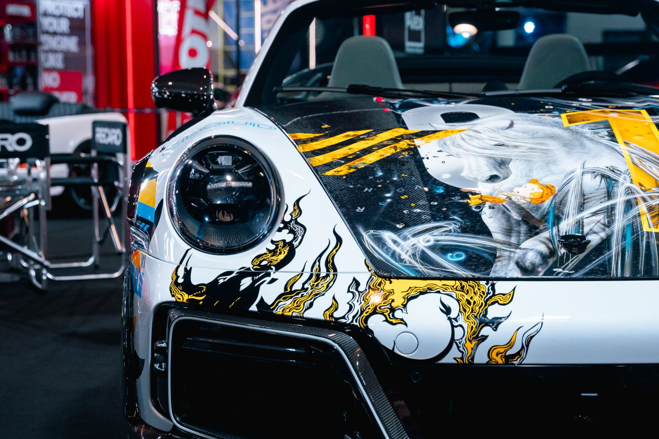 В Маниле показали уникальный арт-кар Porsche от местного художника