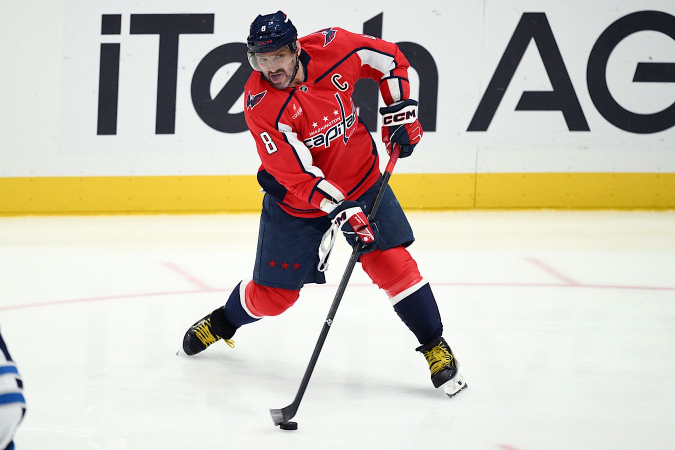 1800-е очко Овечкина в НХЛ