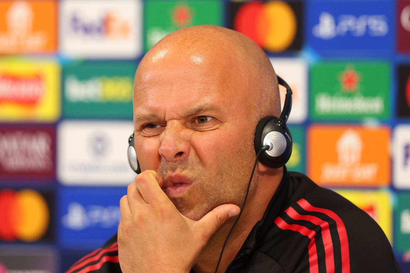 Слот прокомментировал разгромное поражение Ливерпуля в матче с ПСВ в Лиге чемпионов