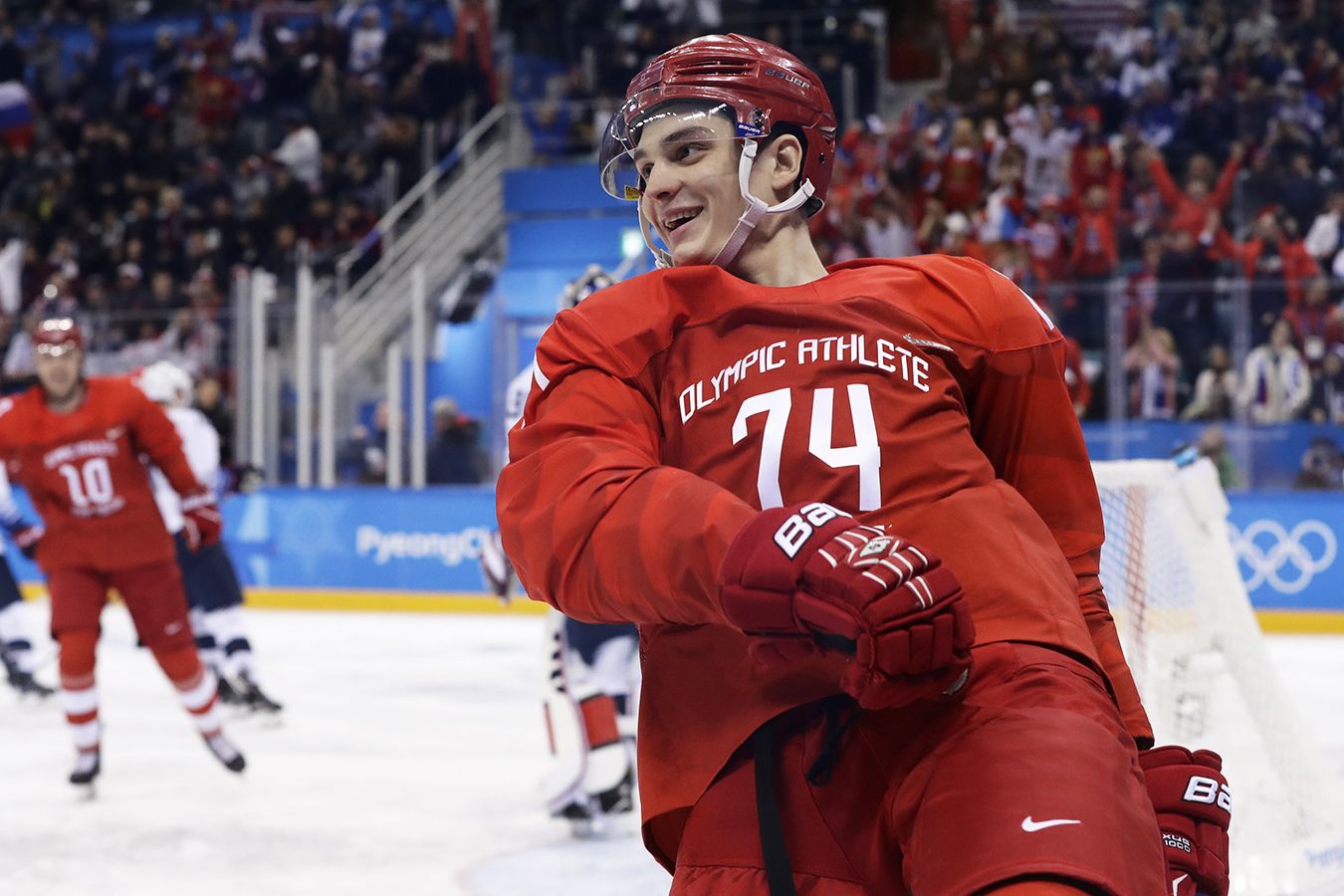 Олимпийский чемпион выбрал «Сибирь», «Каролина» забрала тренера у СКА. Итоги дня в хоккее