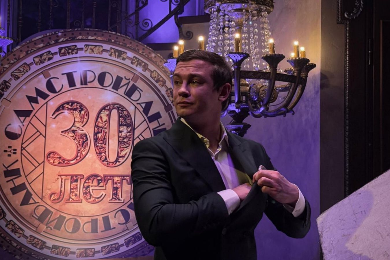 Начались съёмки пилотного выпуска комедийного сериала «Потехе час» с Никитой Кологривым