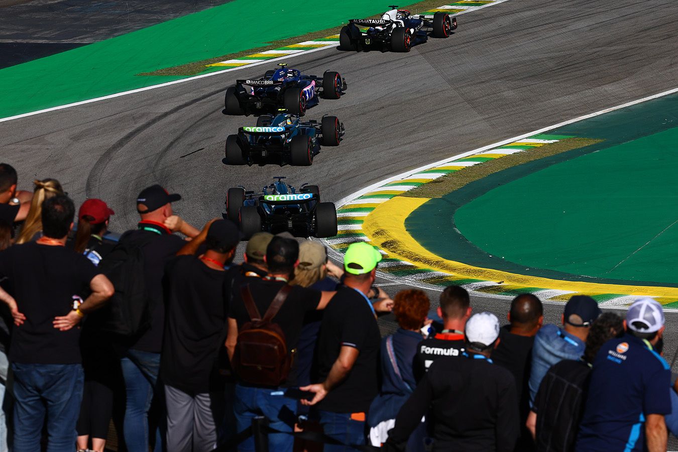 Формула-1 впервые проведёт Гран-при по новому расписанию. Зачем и как всё будет?
