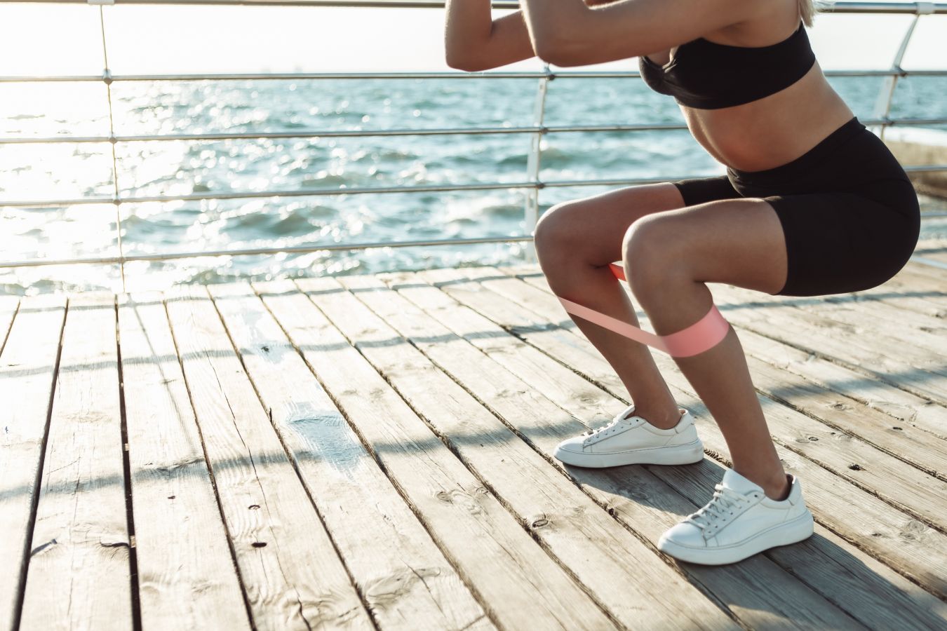 12 лучших упражнений с фитнес-резинками