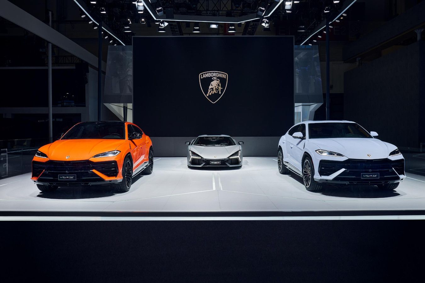 В Lamborghini отчитались о рекордных продажах в первые шесть месяцев 2024 года