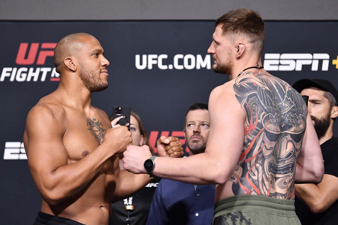 Сириль Ган — Александр Волков: ориентировочное время начало боя на UFC 310 — 7:00