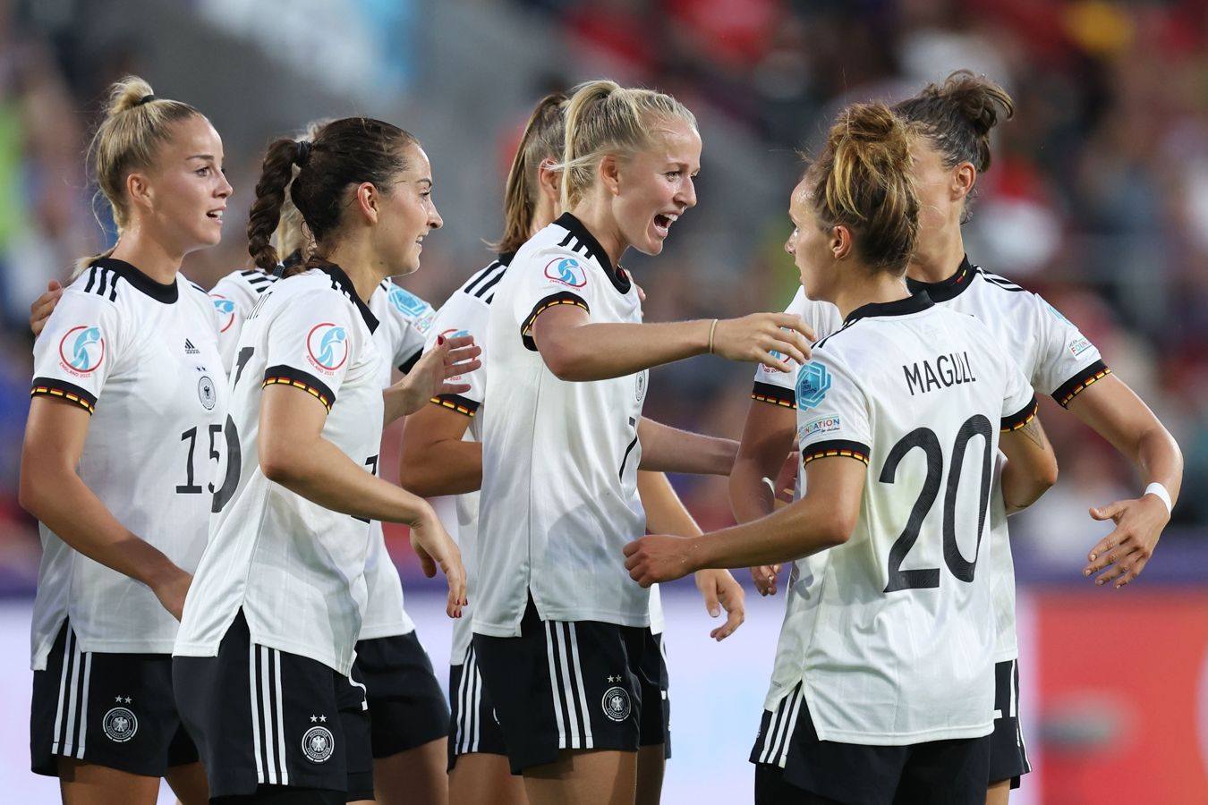Германия разгромила Данию в матче женского чемпионата Европы