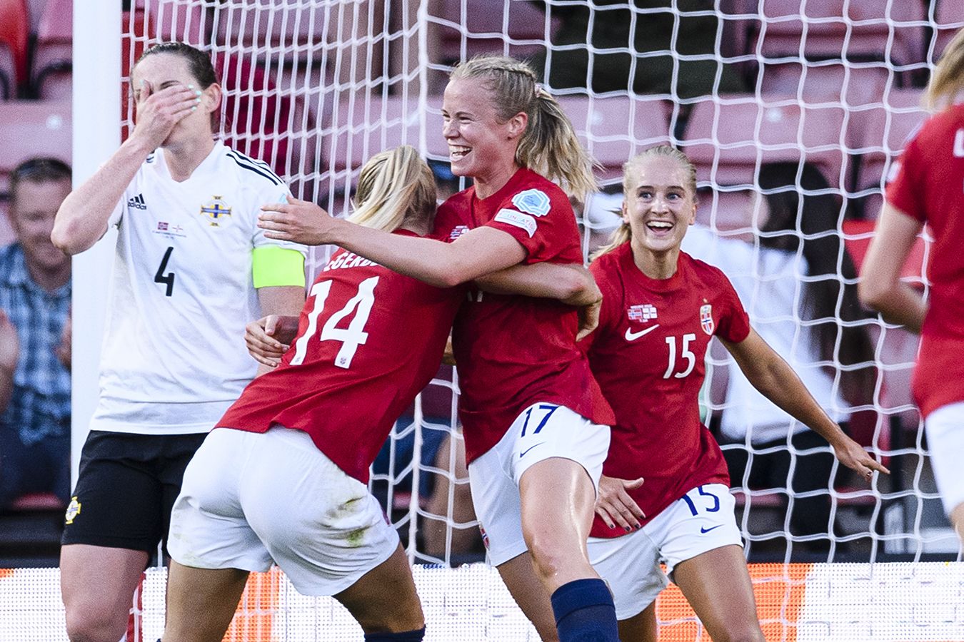 Сборная Норвегии разгромила Северную Ирландию в матче женского ЧЕ-2022