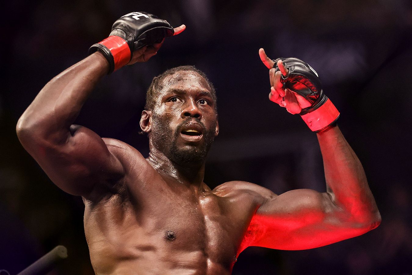 Джаред Каннонье нокаутировал Грегори Родригеса в главном бою UFC Fight Night 251
