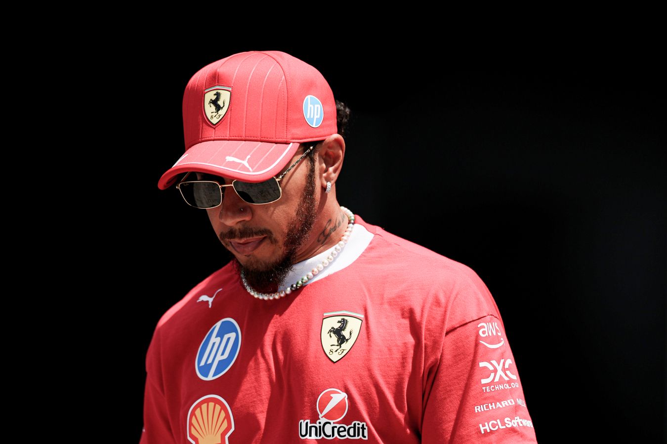 Что не так с Хэмилтоном в «Феррари»?