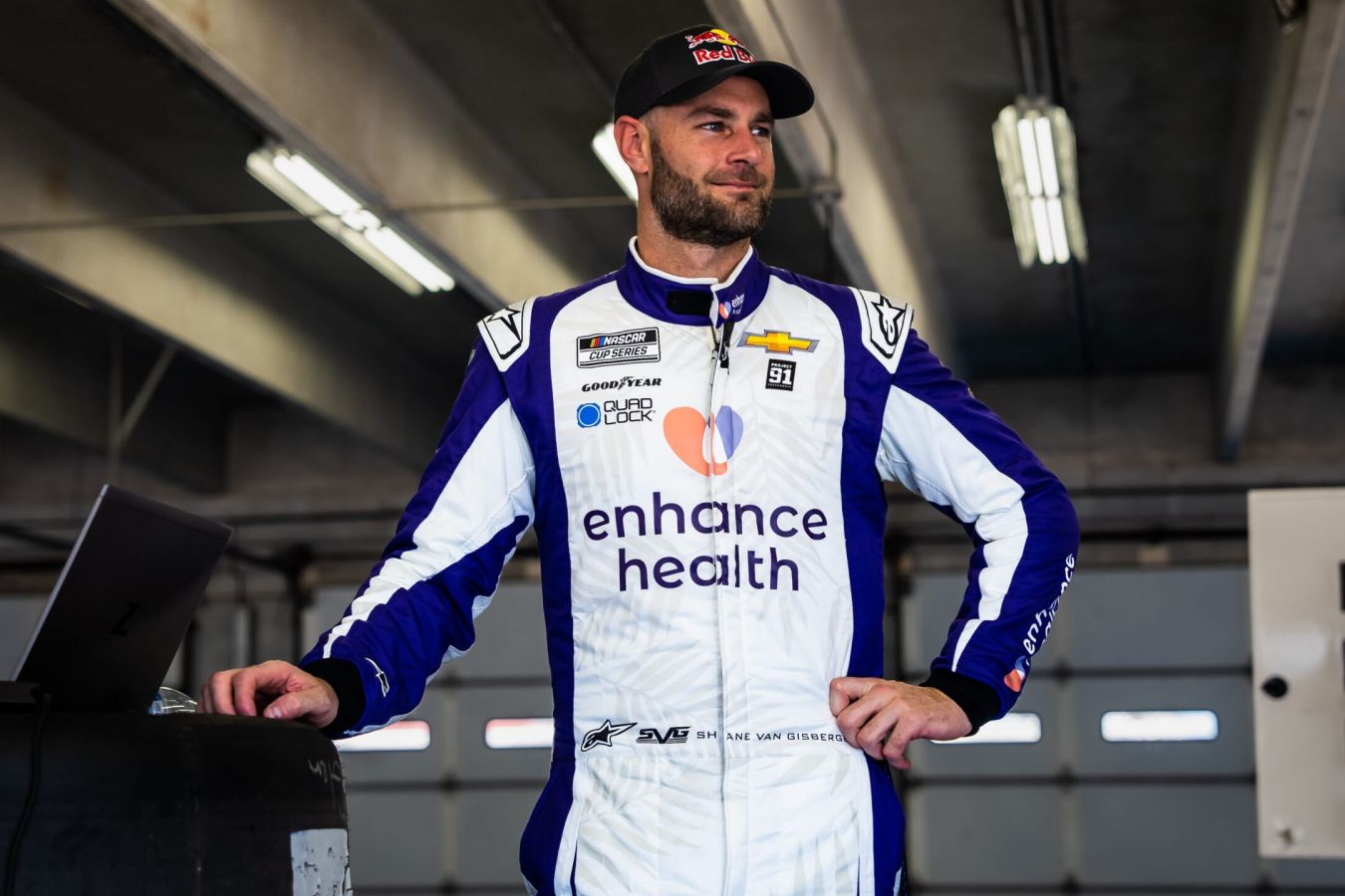 Выигравший первую же гонку NASCAR пилот вернётся в Cup Series в этом году