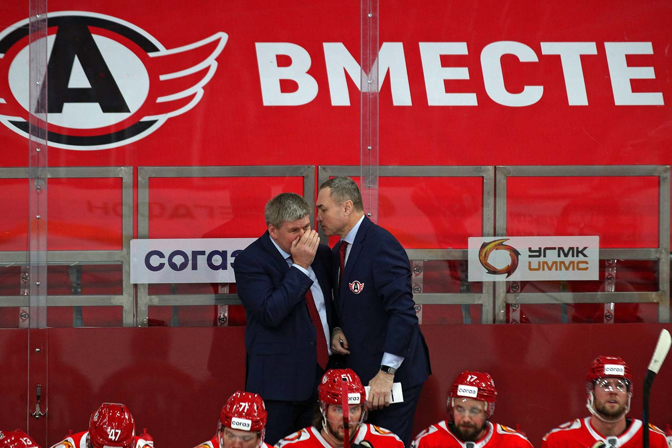 Тренер-канадец заслужил доверия, а Хабаровск – главный офшор лиги? Что происходит в КХЛ