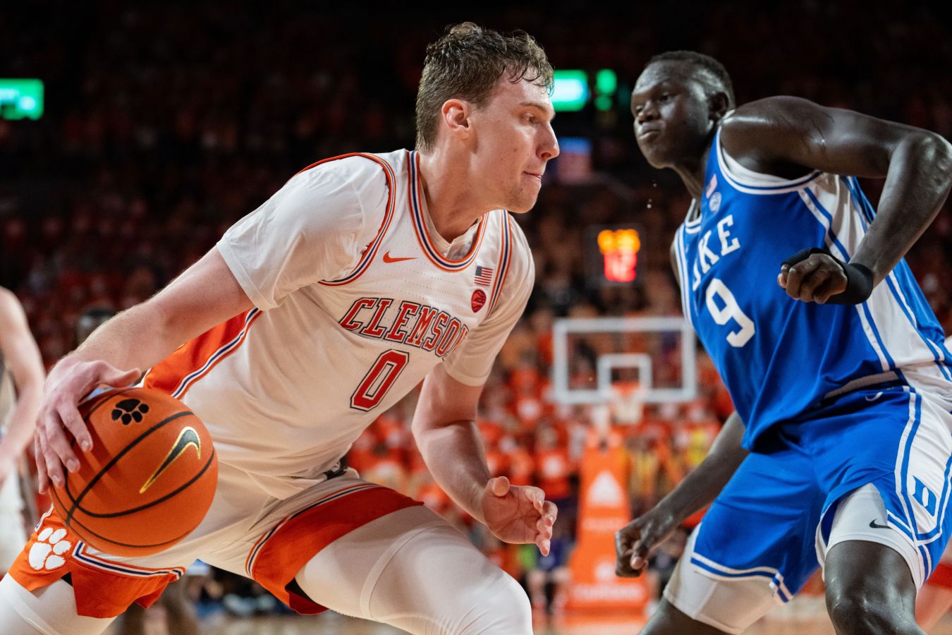 Российский форвард Виктор Лахин попал в заявку Оклахомы на Летнюю лигу