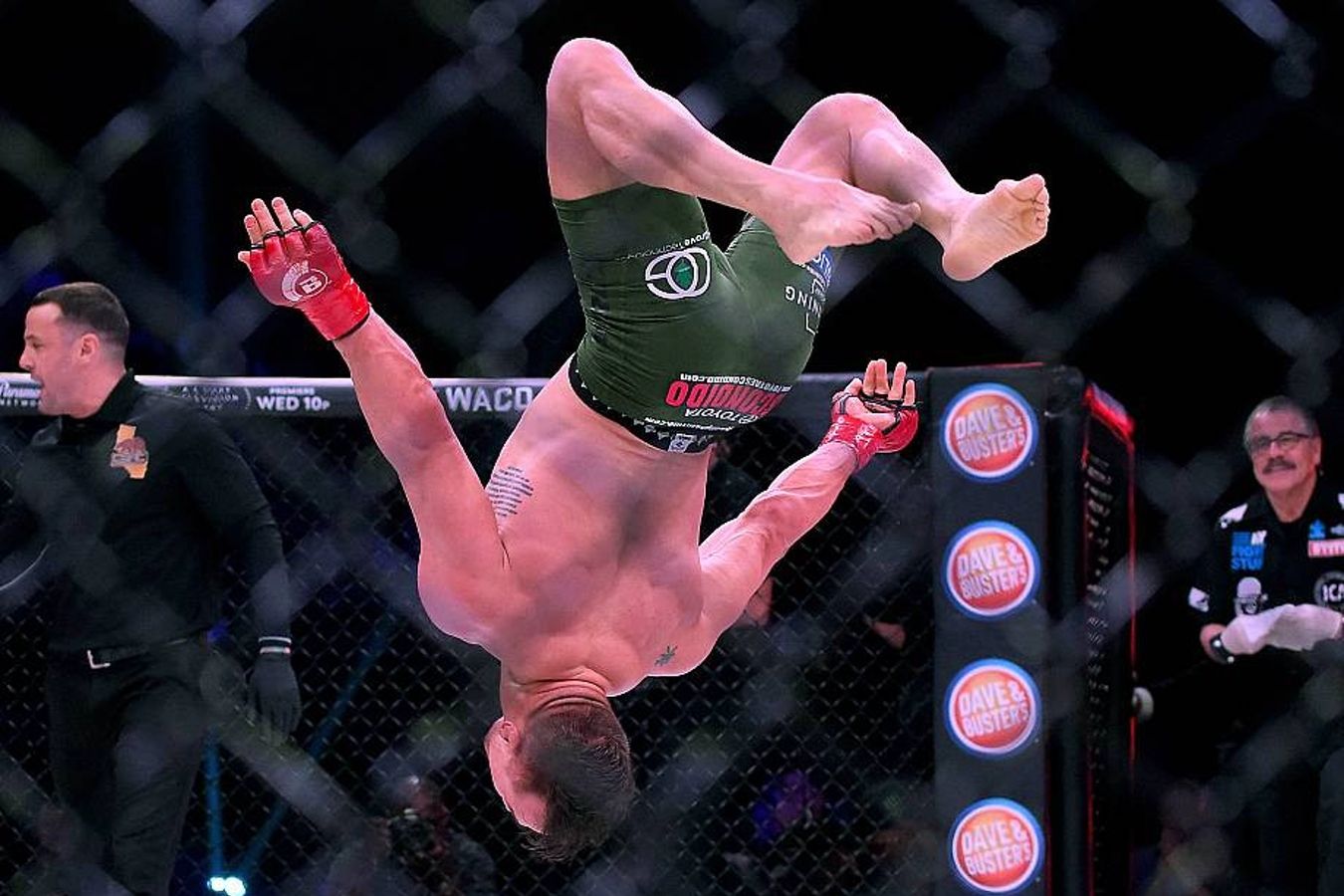 Боец UFC Аллен назвал фаворита боя Чендлер Порье
