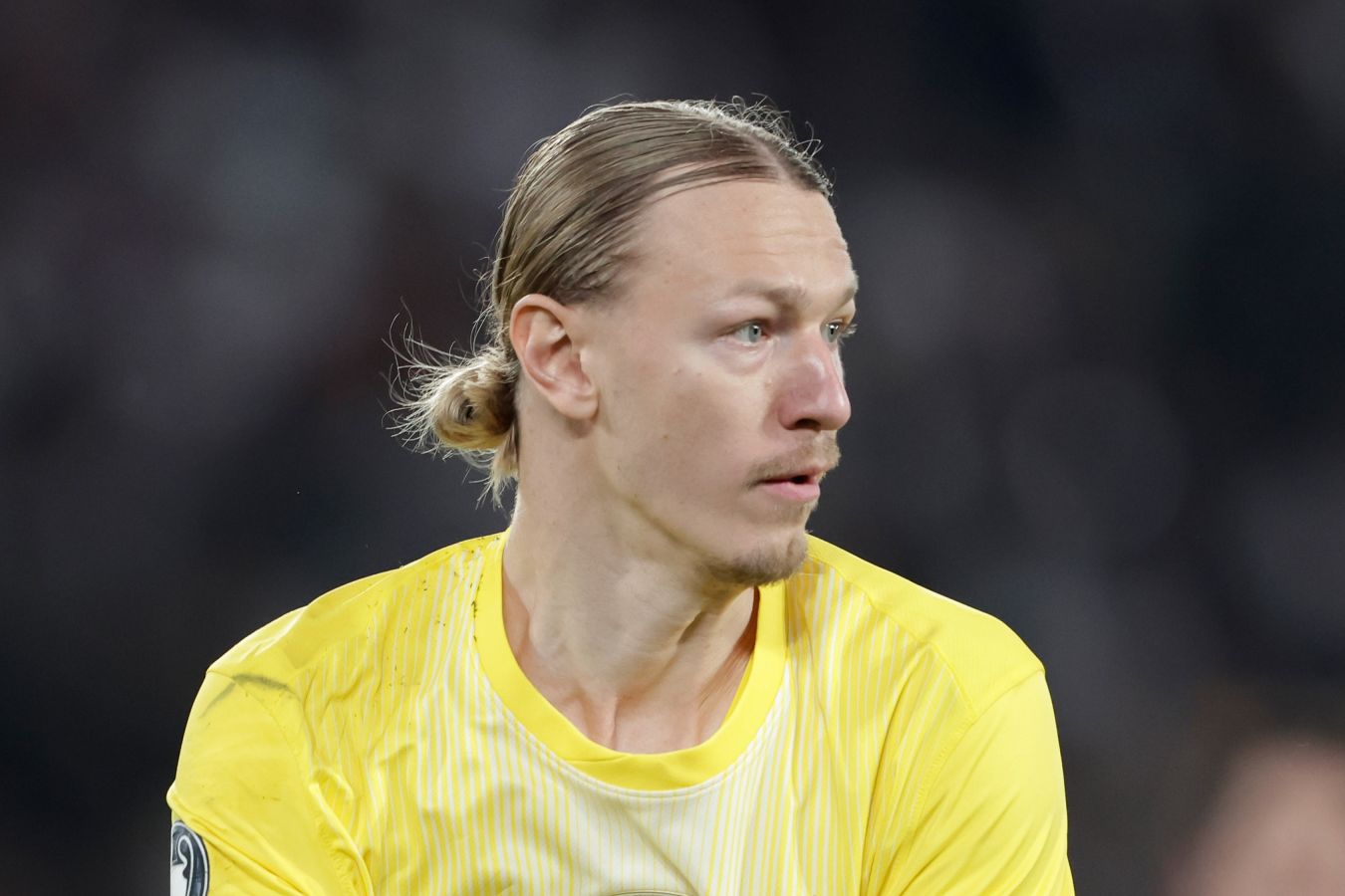«ПСЖ» опубликовал пост с сейвами Сафонова в чемпионском матче с «Лансом»