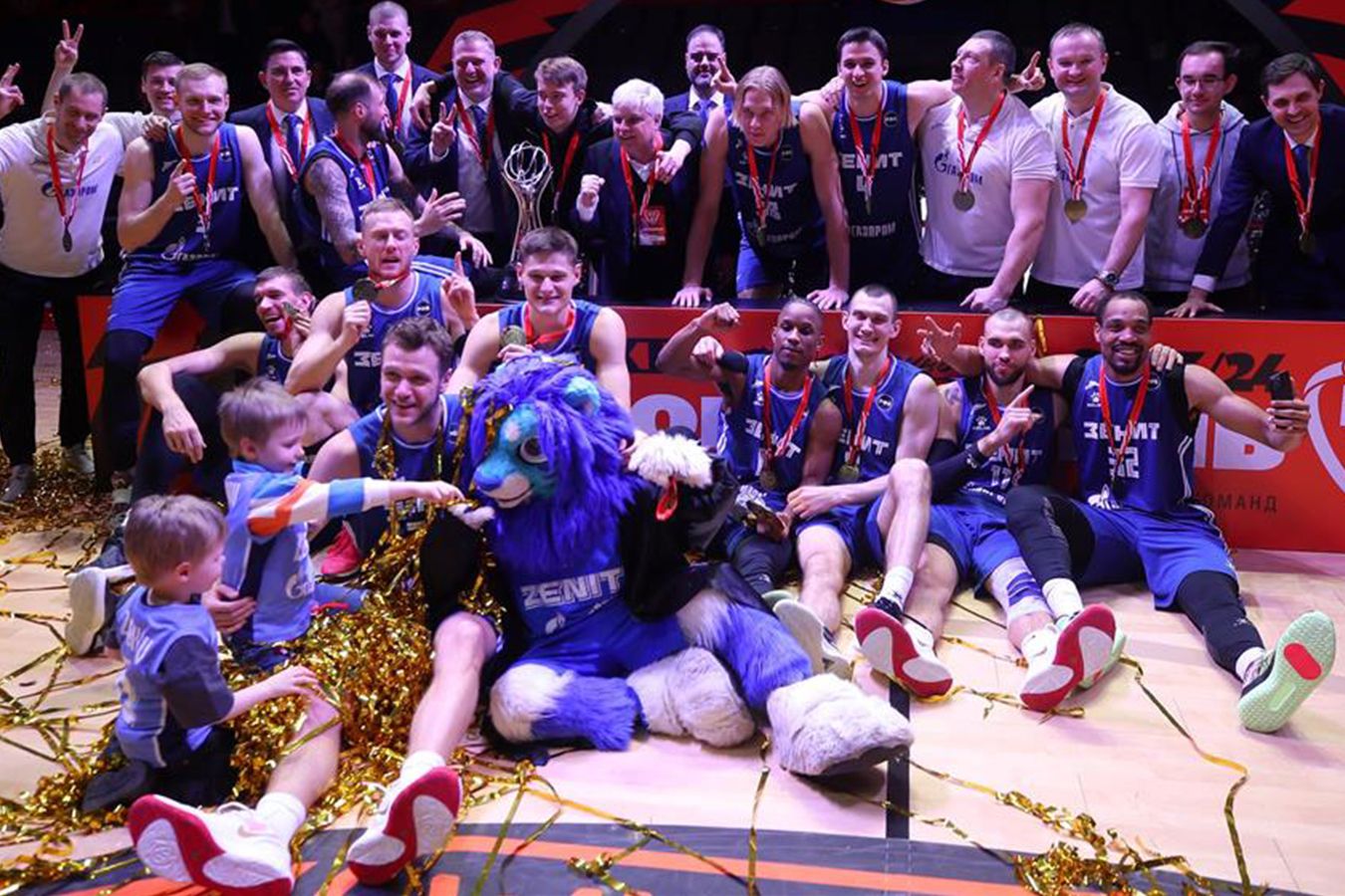 «Зенит» выиграл Кубок России по баскетболу, СКА уступил «Автомобилисту». Главное к вечеру