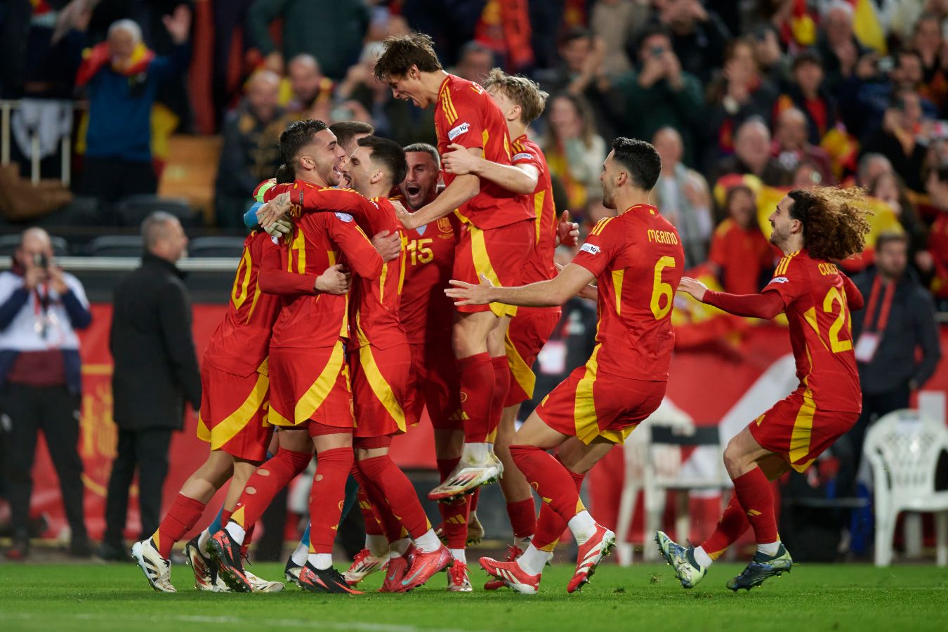 Отчёт Испания — Нидерланды — 3:3